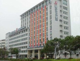 锦江股份股吧，锦江之星是华住旗下酒店吗？