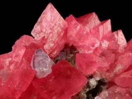 红纹石的作用（红色石头有哪些？）