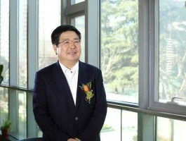 600490股票（鹏欣资源董事长是谁？）