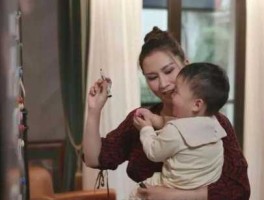 杨媛草，一部讲述女性生育过程的纪录片？