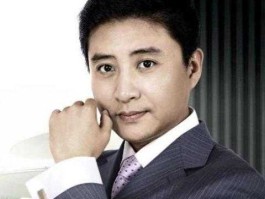 周炜（主持人周炜身高多少？）