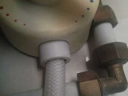 60xj，海尔热水器FCD-XJTHA-60-II如何换花洒和胶管？