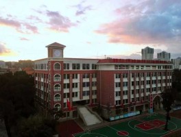 昆三十中吧，昆明市三十中学，初中部怎么样？