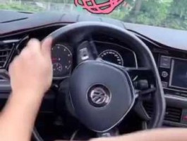 黔轮胎，加油能打方向盘吗？