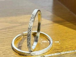 纹银手镯 什么是纹银手镯？