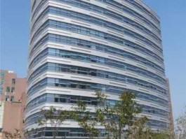 5写字楼，5层行政办公楼中柱子的尺寸大概多少地震烈度为8度。还有边柱怎么确定？