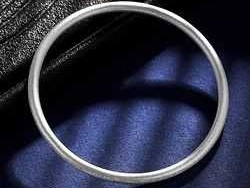 白银价格多少一克，银手镯价格一般多少？