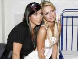 希尔顿家族 月影凯顿和希尔顿是一家的吗？