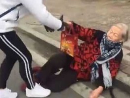 扶不起的你，小何扶不起的老太太最后结局？