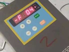 雷诺尔，上海雷诺尔电机软启动器-F04是什么故障？