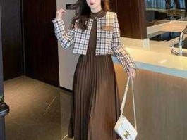 秋装搭配？秋季连衣裙配什么外套好看？