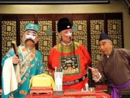 李雁鸣（京剧小常报幕宝串词？）