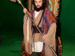 金箍棒海外购，沙和尚拿的是什么武器？