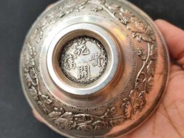 藏银饰品，藏银碗能用来吃饭吗？