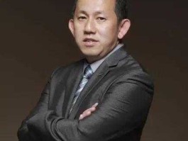 000882股票？北京华联集团创始人？