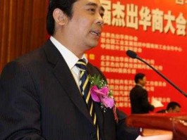 卢俊卿，卢俊卿把人才划分为哪三个层次？