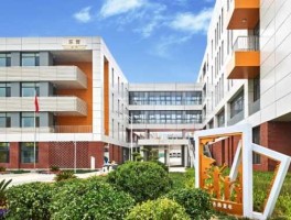 建筑书校吧 学校校区和分校和附属区别？