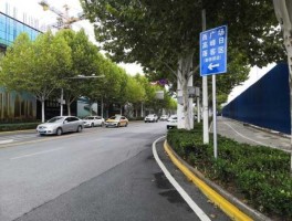 武汉中商（武汉火车站附近哪里好停车？）