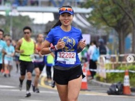 耐克赞助上海马拉松几年了，何洁马拉松穿的什么鞋子？