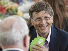 比尔盖茨盛赞苹果 按道理说应该乔布斯才是世界首富，可是为什么是盖茨呢？