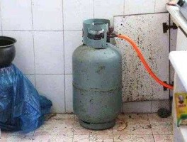 液化气 怎么知道液化气漏不漏气？
