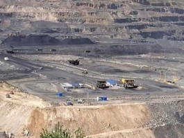 无烟煤吧（问宁夏大峰露天矿还在生产煤吗？）