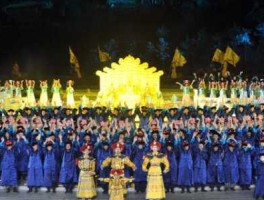 导演被砍（康熙大典导演？）