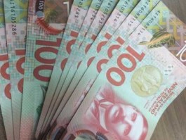 人民币兑换新西兰元，中国游客怎样在新西兰提取新西兰币？