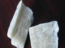 坦桑尼亚石 坦桑石和海泡石区别？