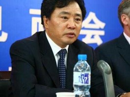 金志国，青岛啤酒的董事长是谁？