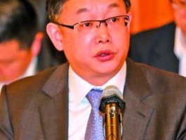 杨宏伟，急求“祝杨宏伟生日快乐”藏头诗？