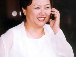 何佳？央视新闻台，女主持人何佳说话不清楚，大家有这个感觉吗？