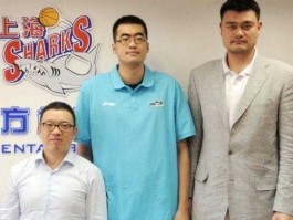 章明基 姚明的球衣为什么是11号？