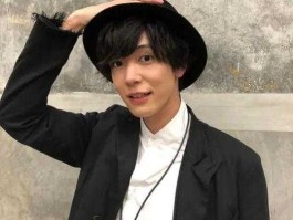 undead？假面骑士的主角？