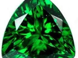 翠榴石，会变色的石头叫什么？