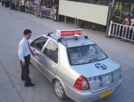 一脚刹车救全车人（科目三安全员故意踩刹车，怎么办？）